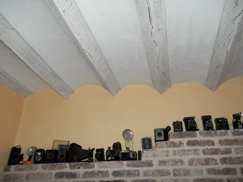 100_1688&.jpg