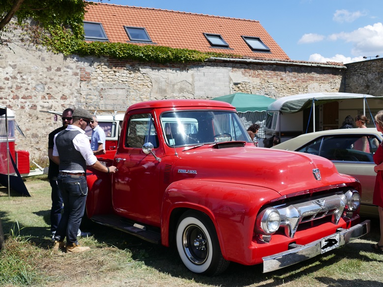 P1080516&.jpg