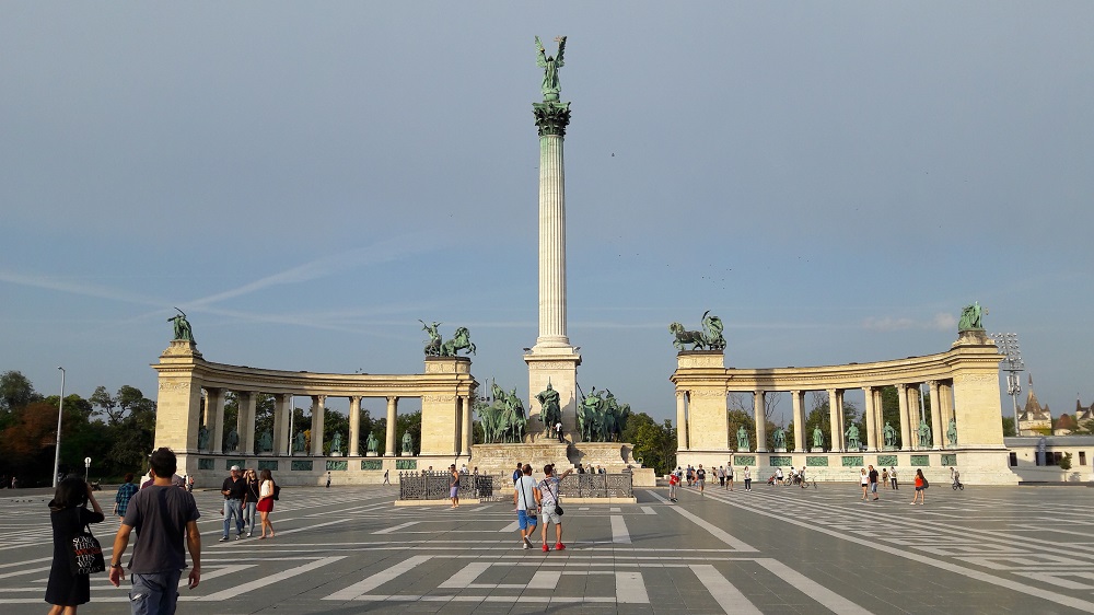 Heroes' Square prés du chateau de pest