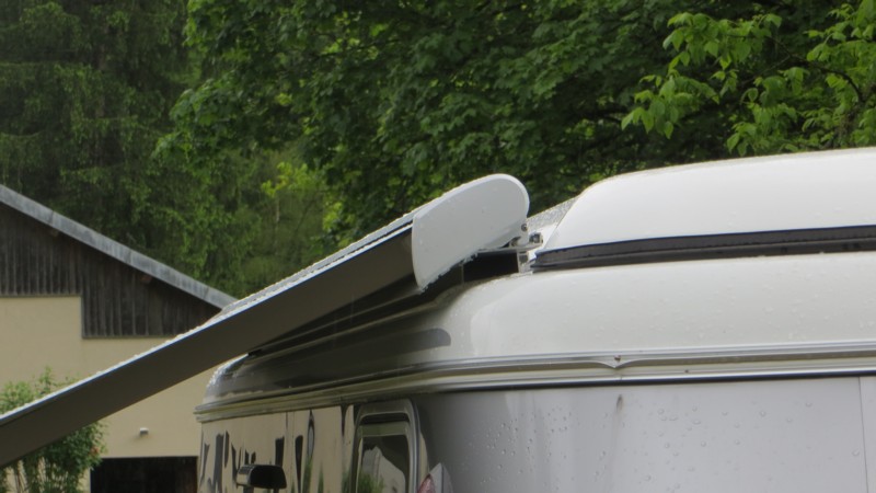 Store sur toit 4RED.jpg