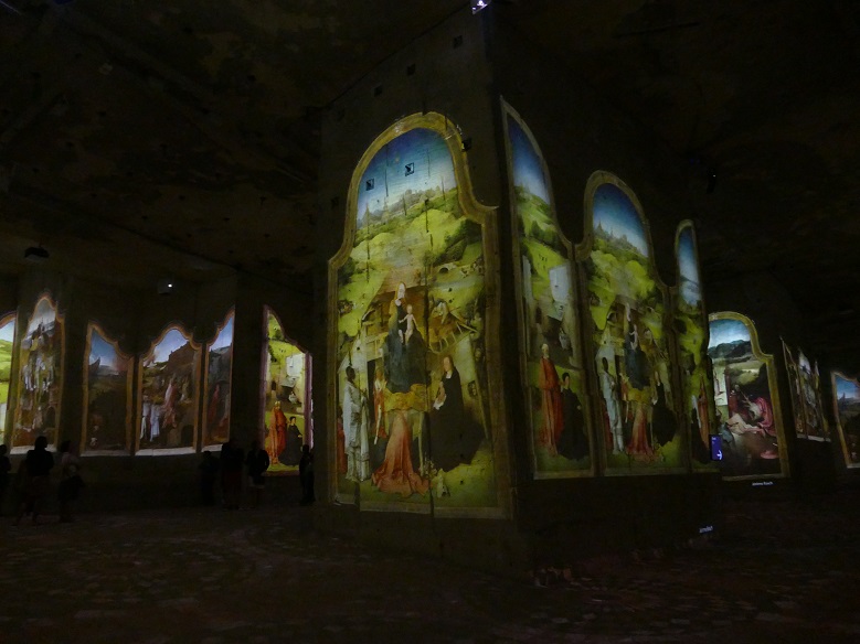 Les carrières de lumière .Très beaux spectacle