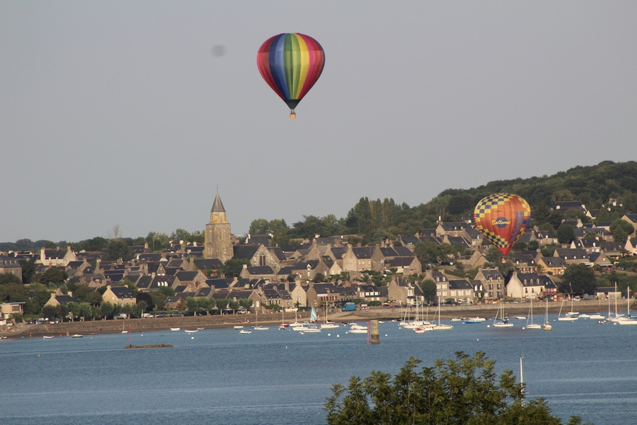 Au dessus de Saint-Sulliac.