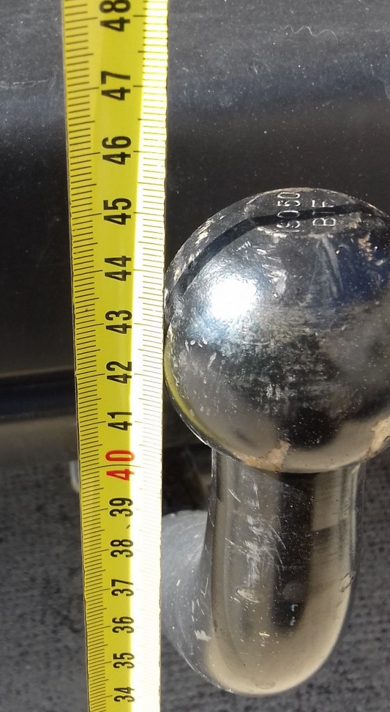 43 cm au centre.... comme à la pétanque !