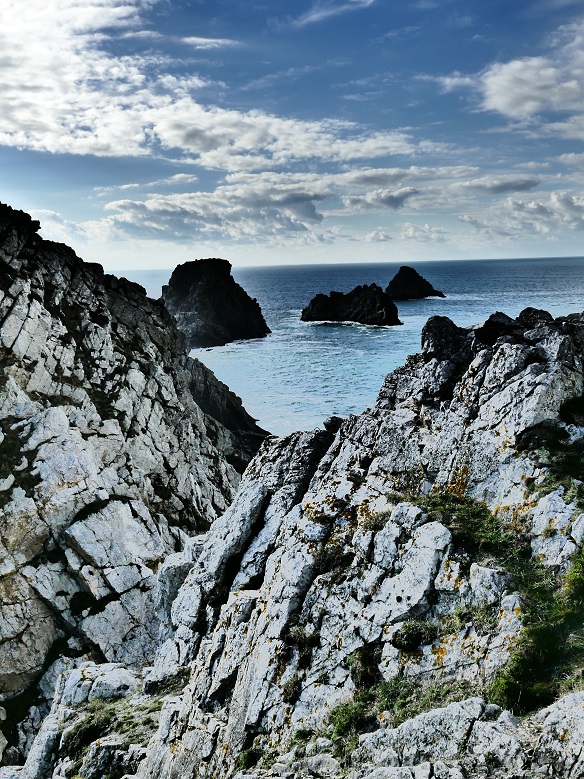Pointe de pen hir . Dommage pas de vent pour les belles vagues .