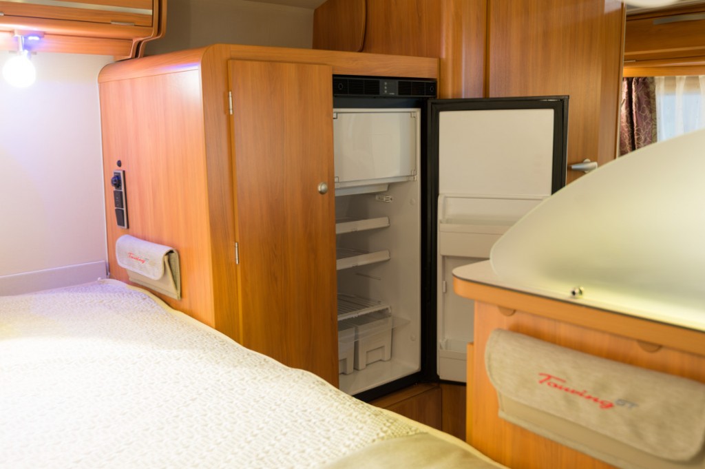 12 eriba_touring-troll_interior-view_03-hymer-gmbh-co.-kg.jpg