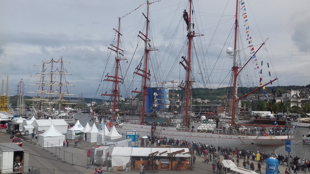 20190609_111656 Le Sedov. L'un des  plus grand voilier au monde..jpg