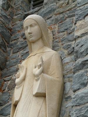 statue géante de 4m50 pour 5 t. Réalisé d'une seul pièce.
