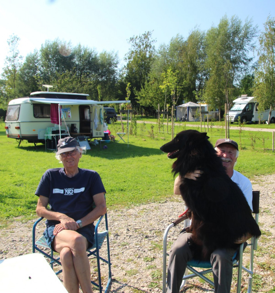 Gros câlins avec olblack.