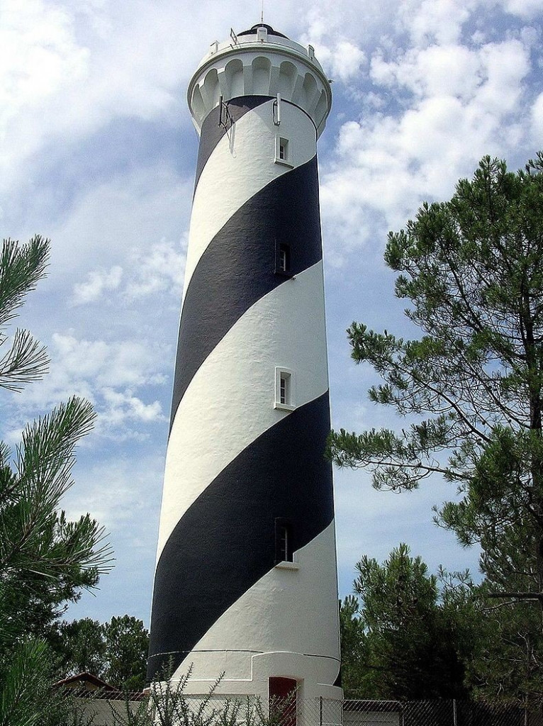 Phare Contis.jpg
