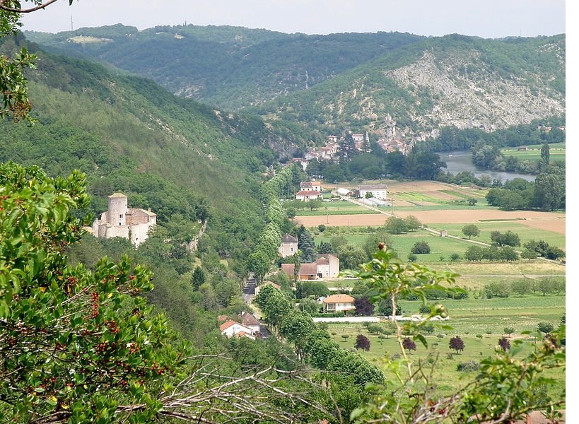 Laroque chateau.jpg