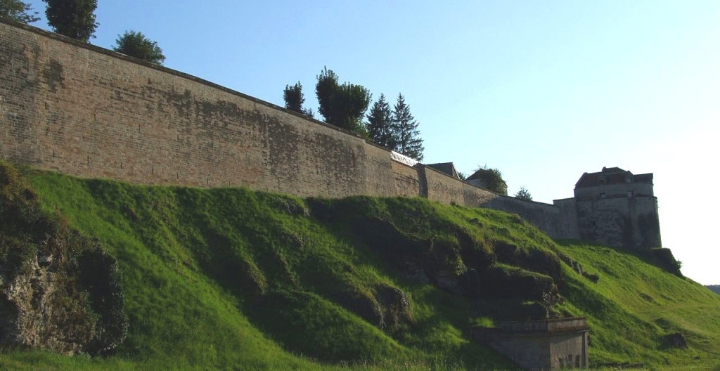 Langres remparts.jpg