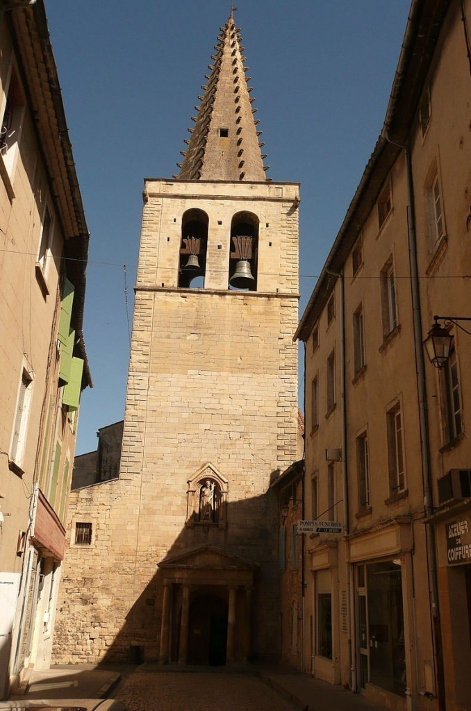 Bagnols église.jpg