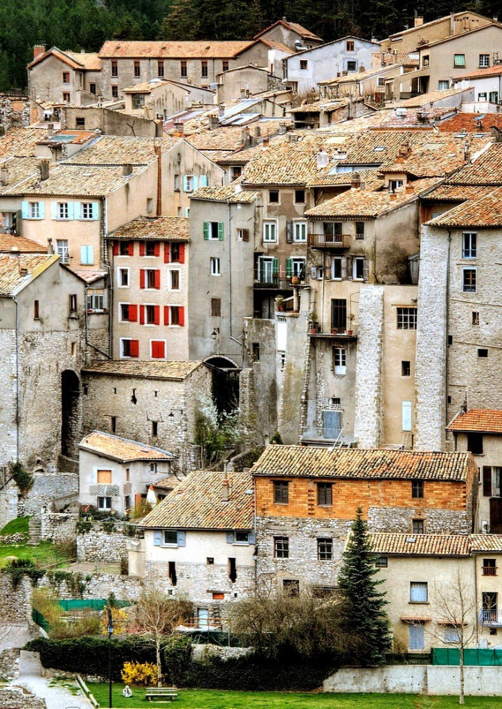 Sisteron vieilles maisons.jpg