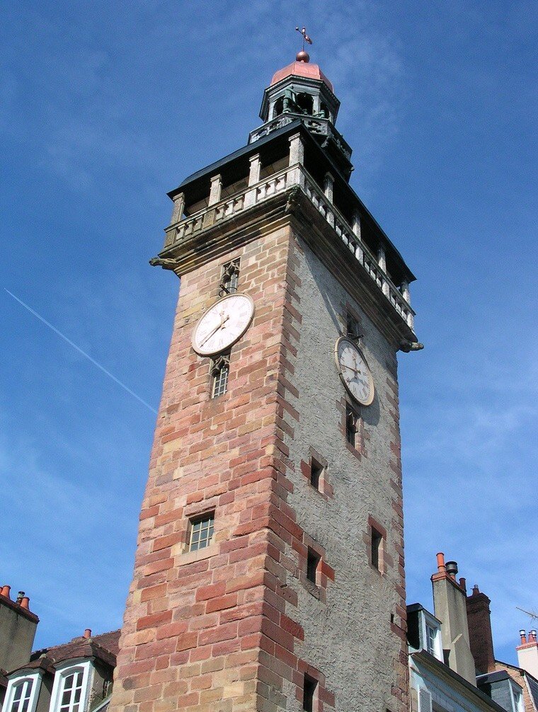 Moulins tour.jpg