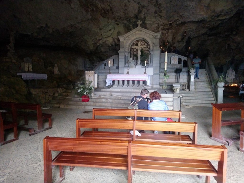 l'intérieur de la grotte