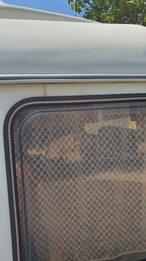 1662288619681387619511570534053.jpg